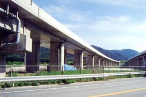 山陽自動車道藤河高架橋工事